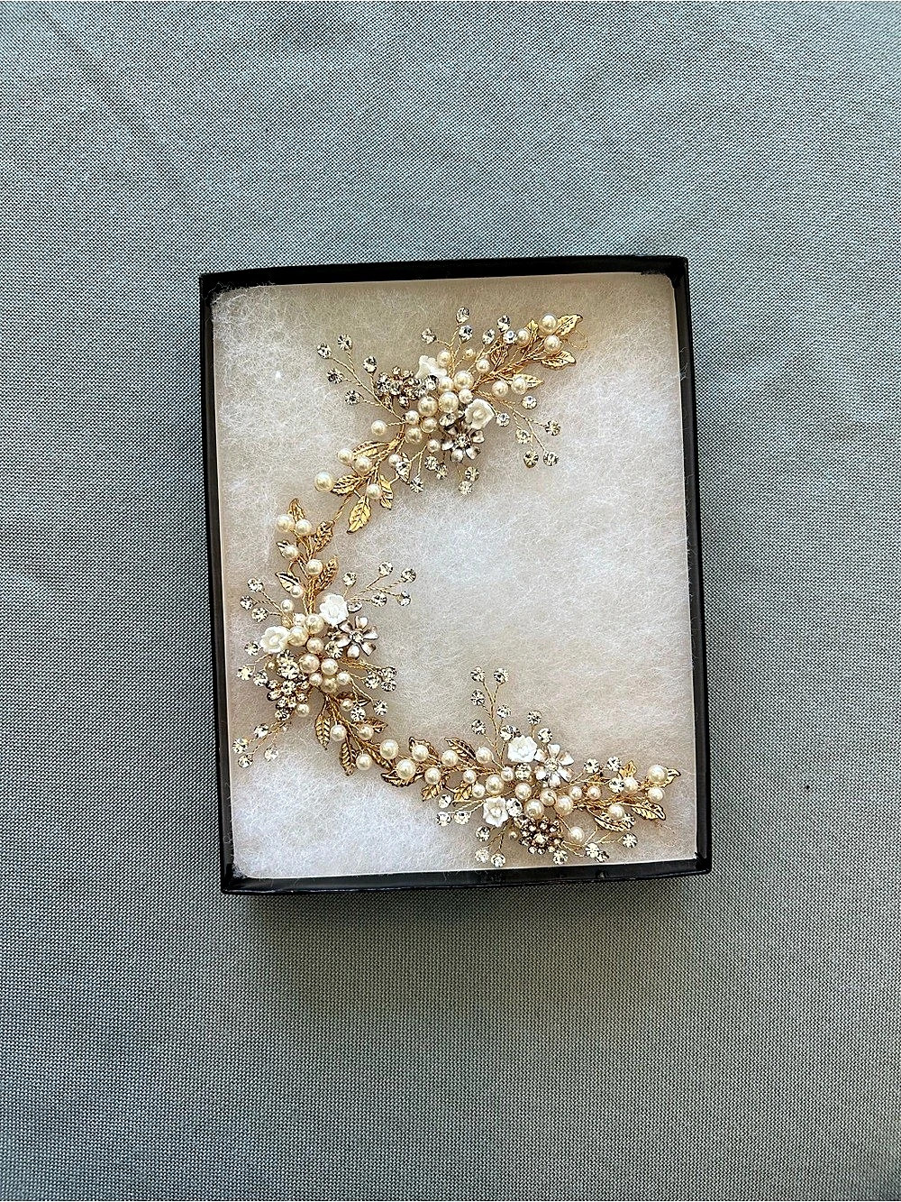 Lottie Da - Floral Gold & White Hair vine